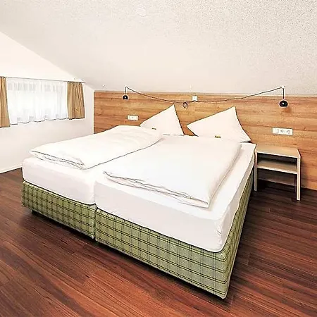 Haus Maria Lindenberg 2*