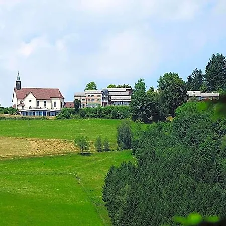 Hotel Haus Maria Lindenberg 2*