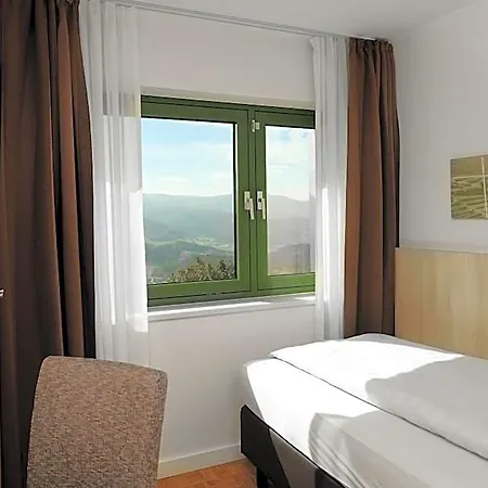 Haus Maria Lindenberg 2*
