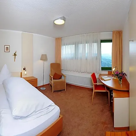 Haus Maria Lindenberg Hotel 2*