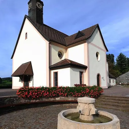 Hotel Haus Maria Lindenberg 2*