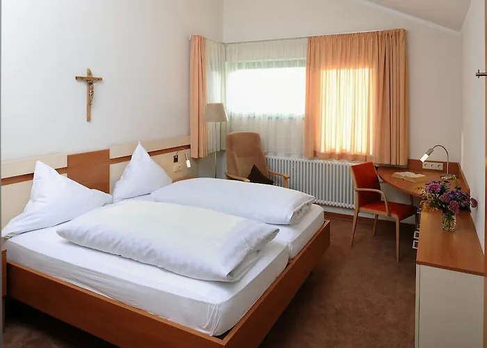 Hotell Haus Maria Lindenberg 2*