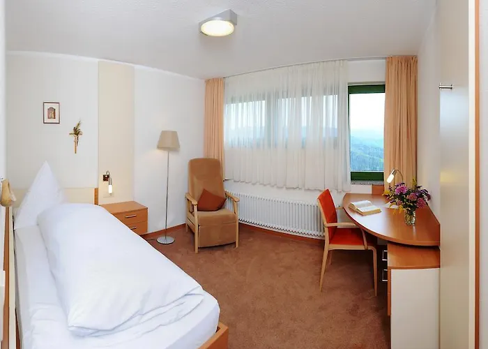 Hotell Haus Maria Lindenberg 2*