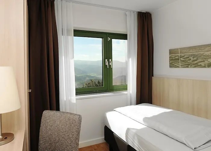 Hotel Haus Maria Lindenberg