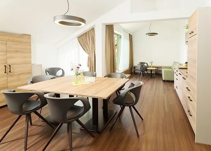 Hotell Haus Maria Lindenberg 2*